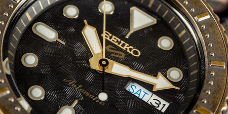 Seiko 5 s rapperskými prvkami a fauxtinou. Úlet alebo premyslený ťah?