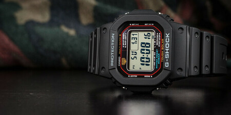 Casio G-Shock GW-M5610 recenzia - Starý muž, ktorý vyliezol z okna a nastavil sa