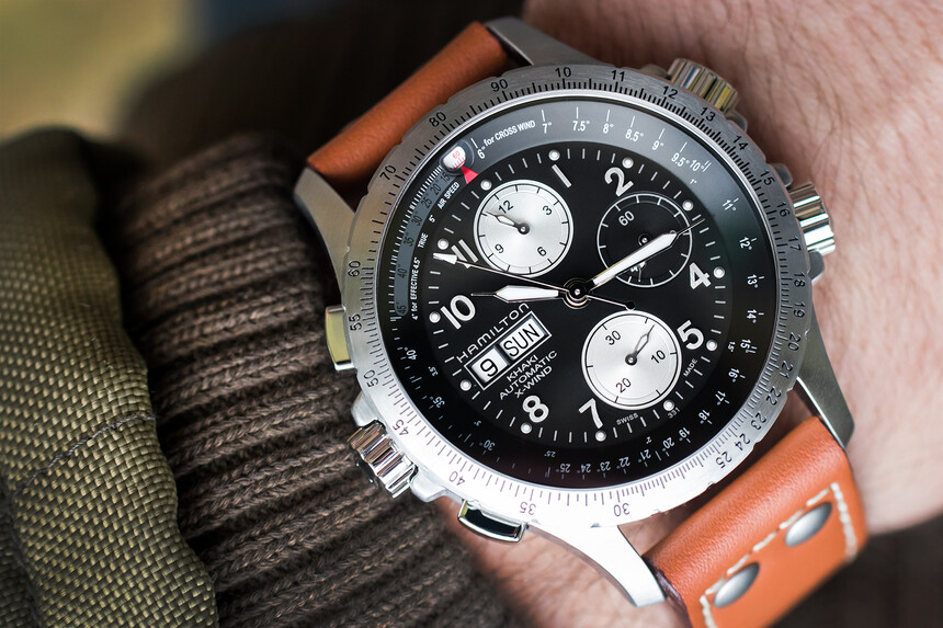 Krásne hodinky, ale hodia sa na voľný čas, nie k obleku.