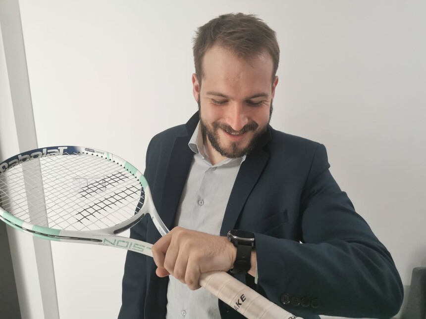Jednoducho neviete: ide si zahrať tenis, alebo na obchodné stretnutie?