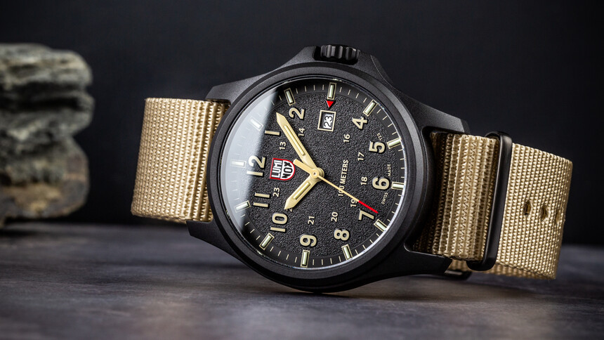 Luminox Atacama s černým číselníkem.