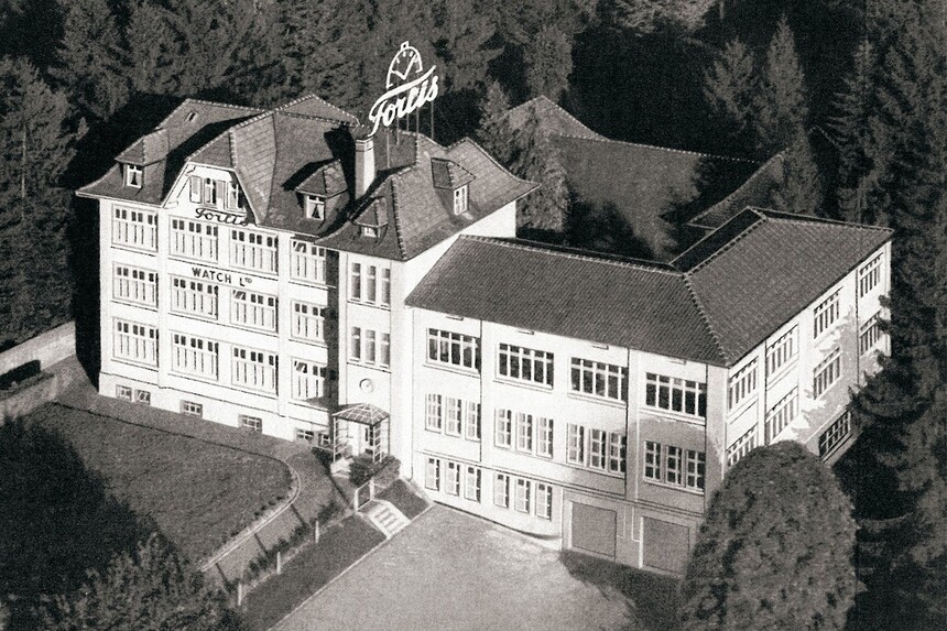 Továrna Fortis v roce 1917. Zdroj: www.fortis-swiss.com