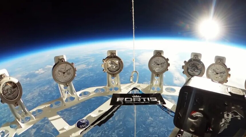 Testování kalibru Werk 17 ve stratosféře. Zdroj: www.fortis-swiss.com
