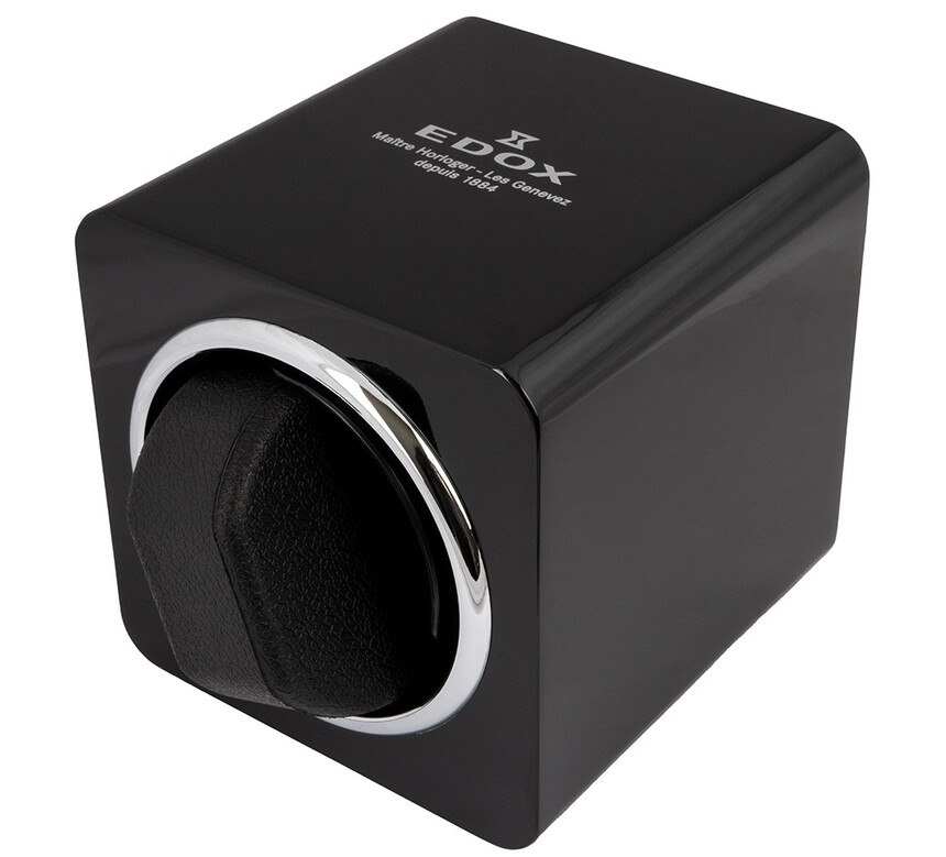 Súčasťou balenia je aj naťahovač na hodinky Edox.