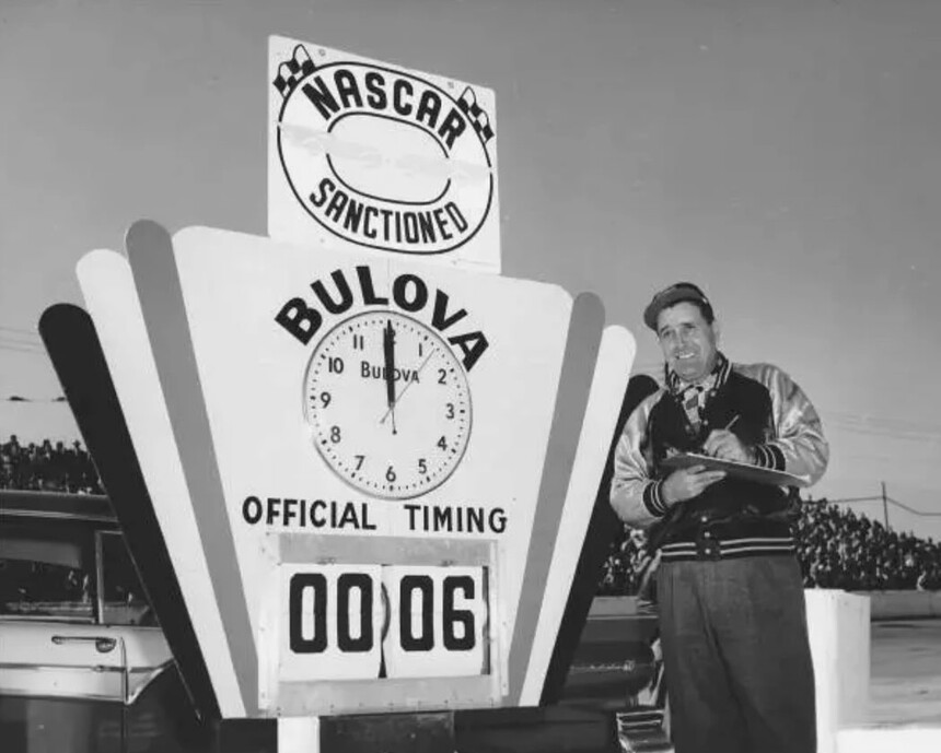 Bulova ako oficiálna časomiera pretekov NASCAR. Zdroj: www.bulova.com