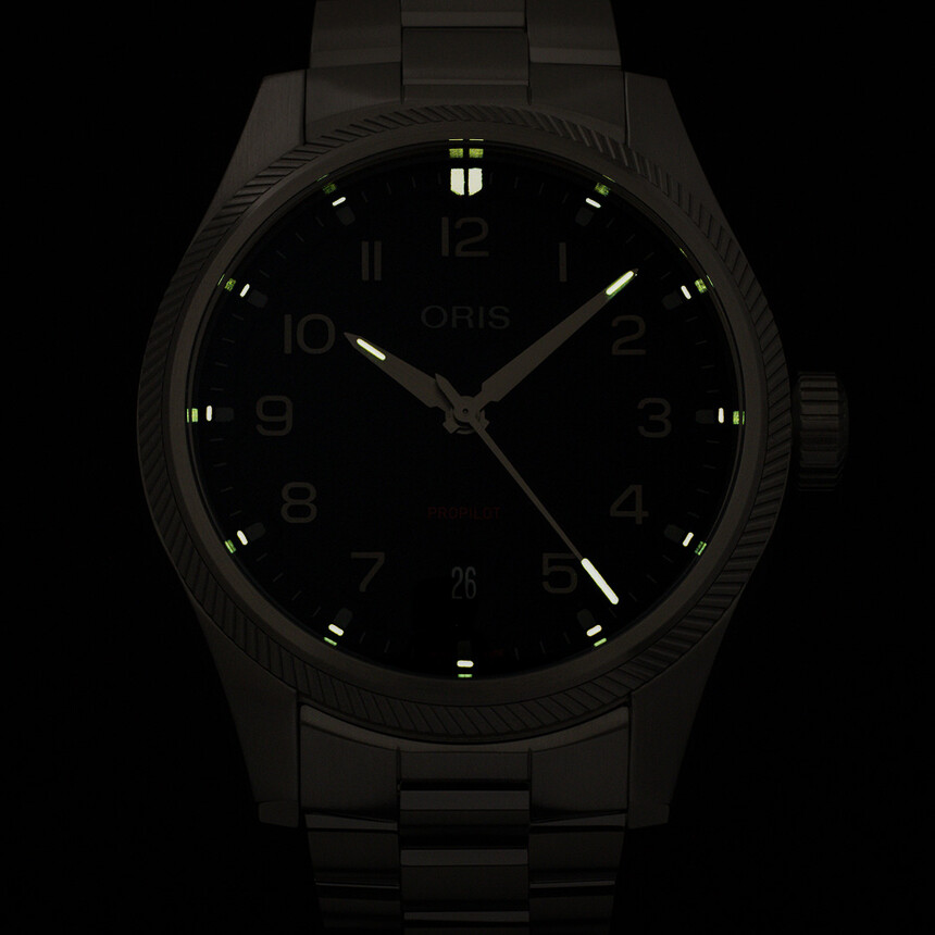 Po dostatočnom nasvietení je luminiscencia dostatočná. Oproti predchádzajúcej verzii je však v mnohom menšom rozsahu.