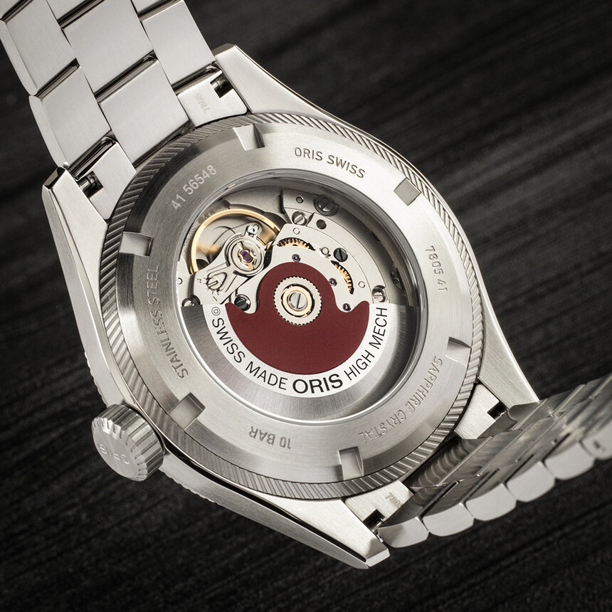 Kaliber Oris 733-1 je postavený na Sellita SW 200-1, s rezervou chodu 41 hodín a frekvenciou 28 800 polokmitov za hodinu.