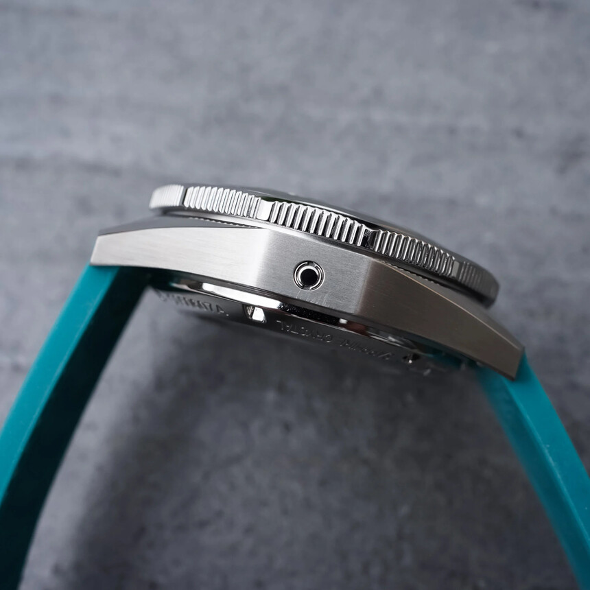 Zdroj: https://monochrome-watches.com