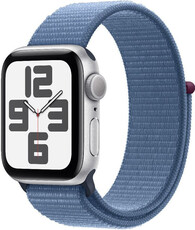 Apple Watch SE (2023) GPS 40mm strieborné hliníkové puzdro s ľadovo modrým prevliekacím športovým remienkom