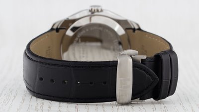 Tissot Couturier Quartz T035.410.16.051.00
