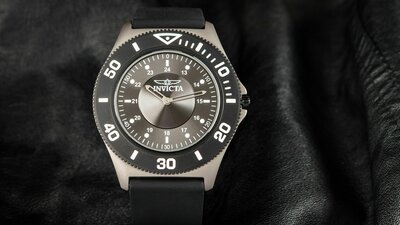 Invicta Reserve Slim Quartz 44mm 23761