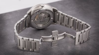 Mido Commander Big Date M021.626.11.061.00