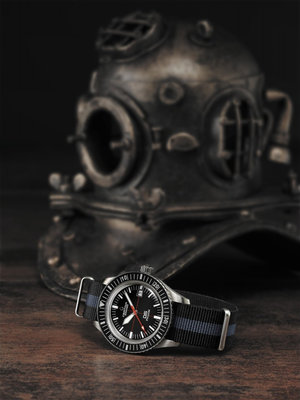 Certina DS PH200M Automatic Powermatic 80 C036.407.16.050.00 (+ náhradný remienok)