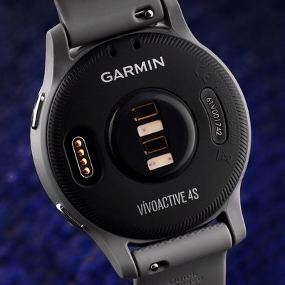 Garmin Vívoactive 4S Silver/Gray Band