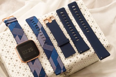Fitbit Versa 2 Special Edition (NFC) - Navy & Pink Woven FB507RGNV