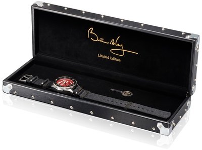 Seiko 5 Sports Automatic SRPE83K1 Brian May "Red Special" Limited Edition 9000pcs