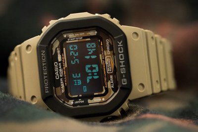 Casio G-Shock Original DW-5610SUS-5ER Utility Colors Series (+ náhradní řemínek)