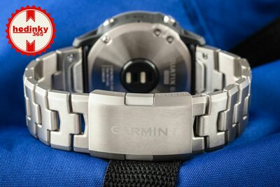 Garmin Quatix 6X PRO Solar Titanium/Titanium Band (+ náhradné remienok)