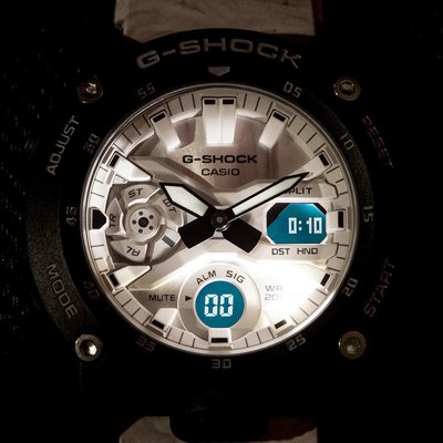 Casio G-Shock Original GA-2000WM-1AER Carbon Core Guard Utility Wavy Marble Series