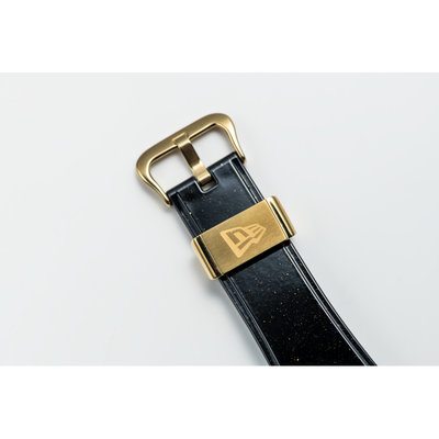 Casio G-Shock Original GM-110NE-1AER New Era 100th Anniversary Collaboration Model Limited Edition (+ náhradní řemínek)