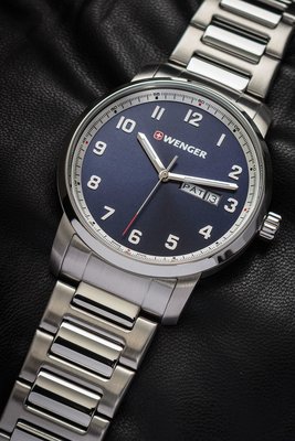 Wenger Attitude Quartz 01.1541.121.CB Limited Edition 300pcs