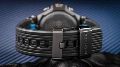Casio G-Shock MT-G Dual Core Guard Carbon Monocoque MTG-B2000B-1A2ER