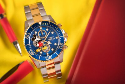 Invicta Disney Mickey Mouse Quartz Chronograph 27390 Limited Edition 999pcs