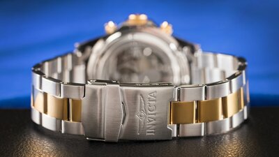 Invicta Disney Mickey Mouse Quartz Chronograph 27390 Limited Edition 999pcs