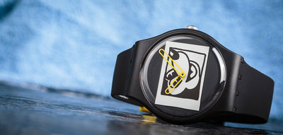 Swatch Mickey Blanc Sur Noir SUOZ337 Mickey Mouse x Keith Haring