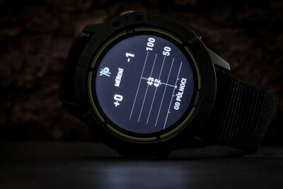 Garmin Enduro Solar, Carbon Gray DLC Titanium/Black UltraFit Nylon Strap