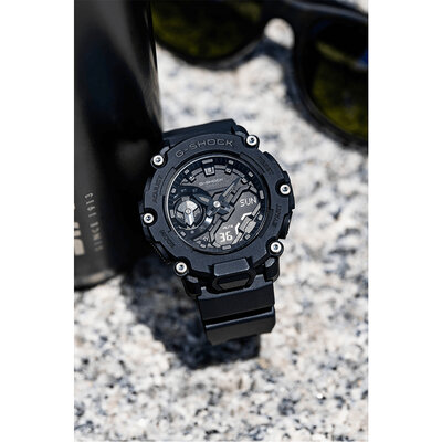 Casio G-Shock Original GA-2200BB-1AER Carbon Core Guard
