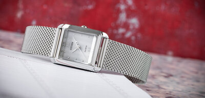 Citizen Elegant Eco-Drive EW5590-62A (+ náhradný remienok)