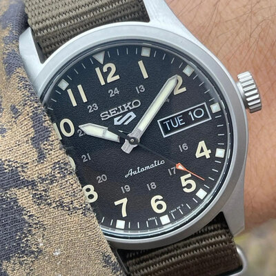 Seiko 5 Sports Automatic SRPJ85K1