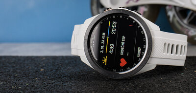 (SK) Garmin Approach S70 42mm, White