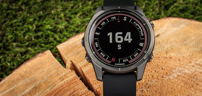 (SK) Garmin Fenix 7S Pro Sapphire Solar Gray DLC Titanium / Black Silicone Band