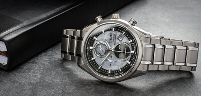 Citizen Športový Eco-Drive rádiom riadený Tsuki-yomi Moonphase Super Titanium BY1010-81H