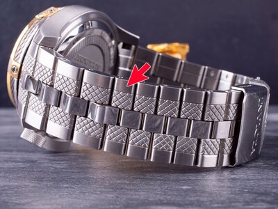 Invicta Reserve Bolt Quartz 50 mm 11601 (II. Akosť)