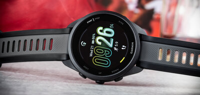 Garmin Forerunner 165 Music, čierna/sivá