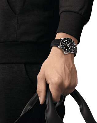 Tissot Seastar 1000 GMT Quartz T120.852.17.051.00