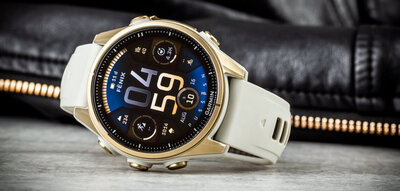 (SK) Garmin Fenix 8 AMOLED 43mm, Sapphire Soft Gold Stainless Steel Fog Gray
