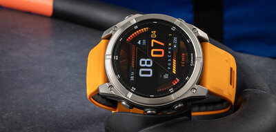 (SK) Garmin Fenix 8 AMOLED 51mm, Sapphire Titanium Graphite Spark Orange Band
