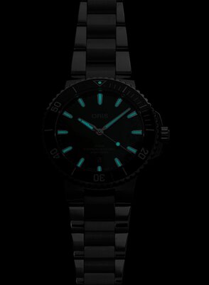 Oris Aquis Date Automatic 01 733 7789 4157-07 8 23 04PEB