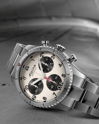 Alpina Startimer Pilot Quartz Chronograph Big Date AL-372WB4S26B