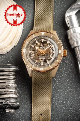 Rado Captain Cook High-Tech Ceramic Skeleton Automatic R32150168