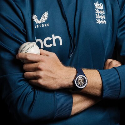 Rado Captain Cook High-Tech Ceramic X England Cricket Automatic R32153208 Limited Edition 150pcs