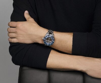 Rado Captain Cook High-Tech Ceramic Automatic R32128202