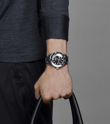 Rado Captain Cook High-Tech Ceramic Diver Automatic R32129152