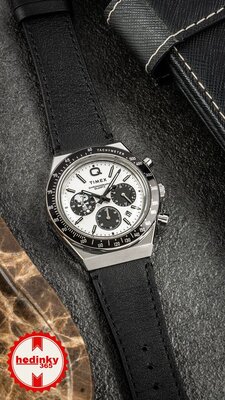 Timex Q x Peanuts Snoopy TW2W68900UK