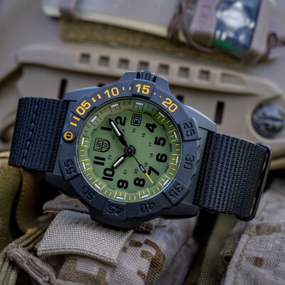 Luminox Navy SEAL XS.3517.NSF.SET Foundation (+ náhradný remienok)