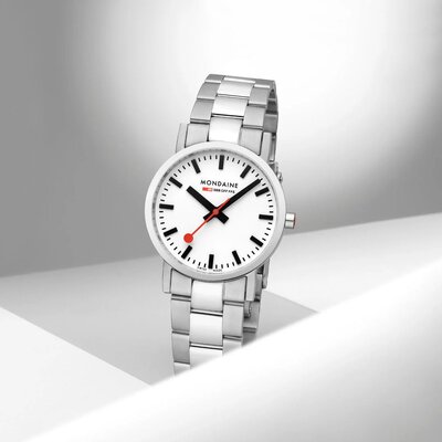 Mondaine Classic Quartz A658.30323.11SBJ